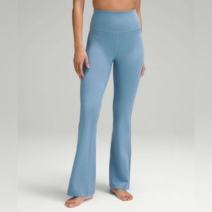 Groove Super-High-Rise Flared Pant Nulu | Utility Blue | Size 10